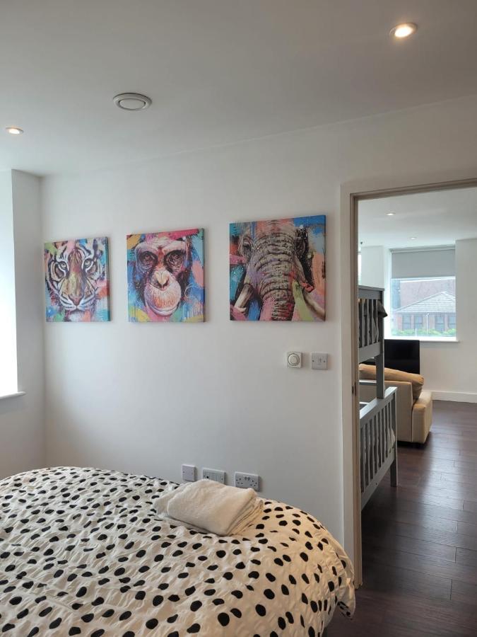 Апартаменты 2Br Chic London Sleep 9 Bp7 Экстерьер фото