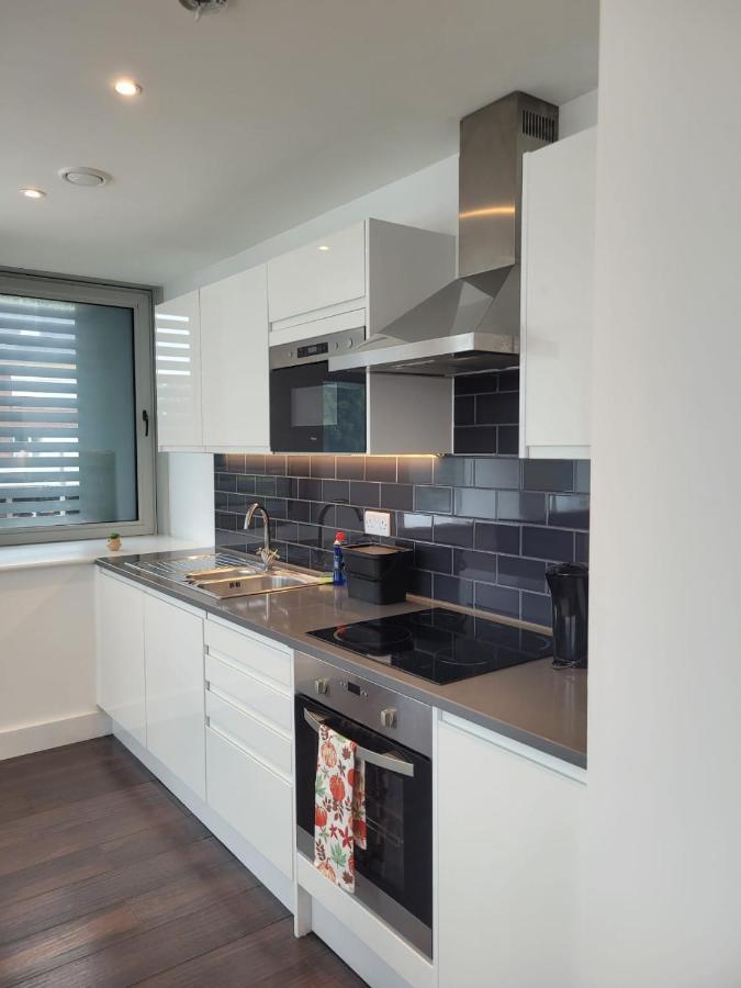 Апартаменты 2Br Chic London Sleep 9 Bp7 Экстерьер фото